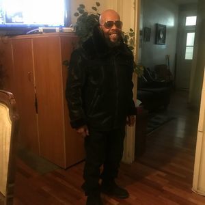 Meet your Posher, Farooq
